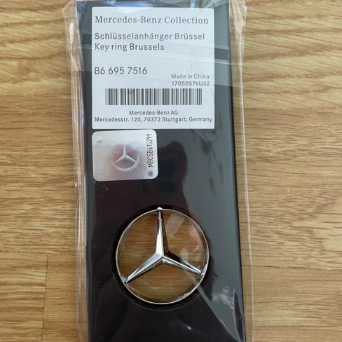 Mercedes-Benz Silver Die-Cast Zinc Keychain with Rotating Star